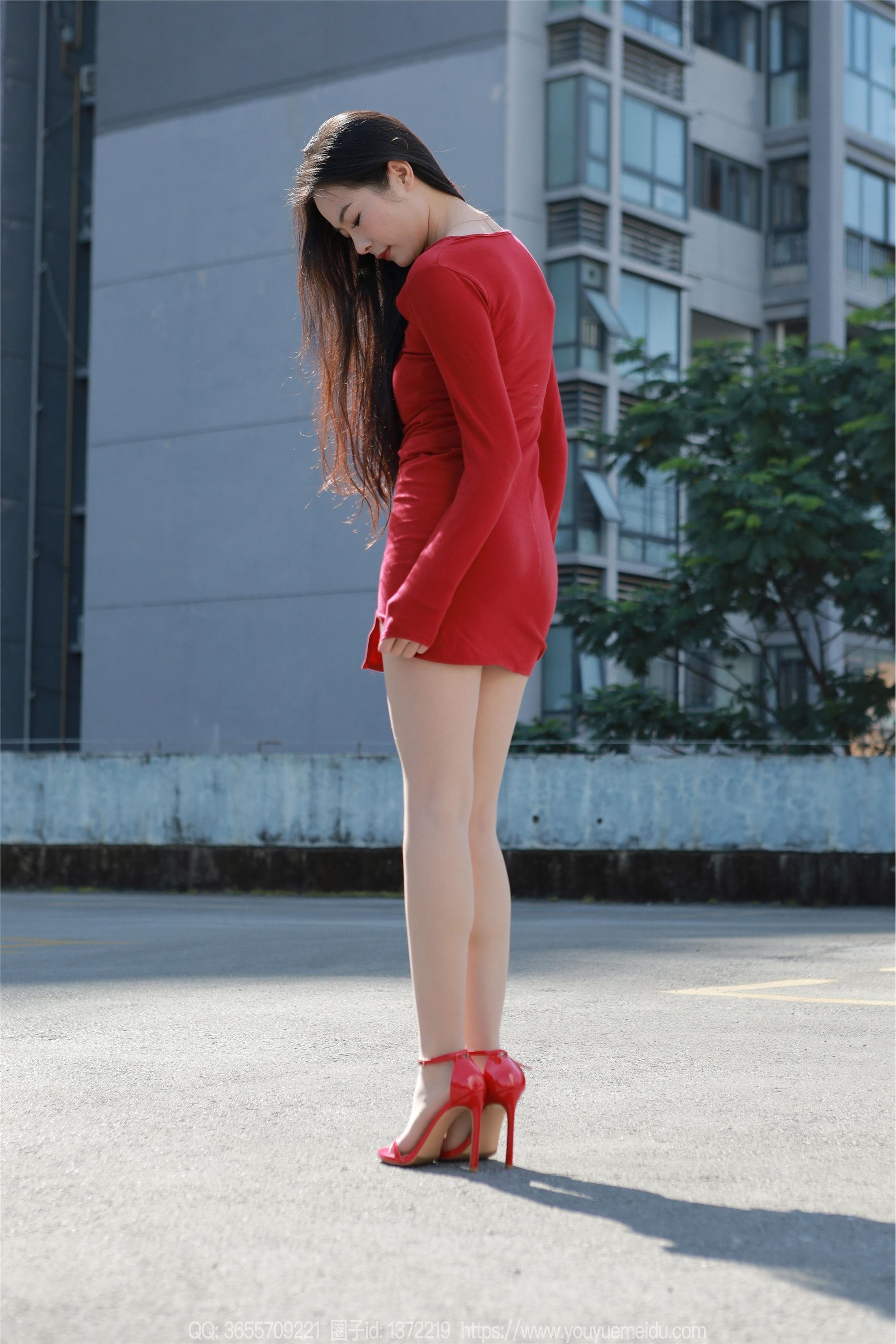 IESS异思趣向  2024.11.24 丝享家 1906 小金《阳光浴足》